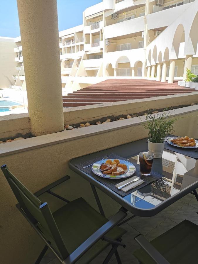 Apartamento T2 Palmeira Gale-Praia Da Gale Guia  Exteriör bild
