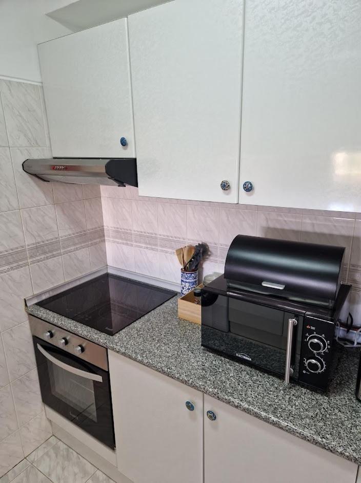 Apartamento T2 Palmeira Gale-Praia Da Gale Guia  Exteriör bild