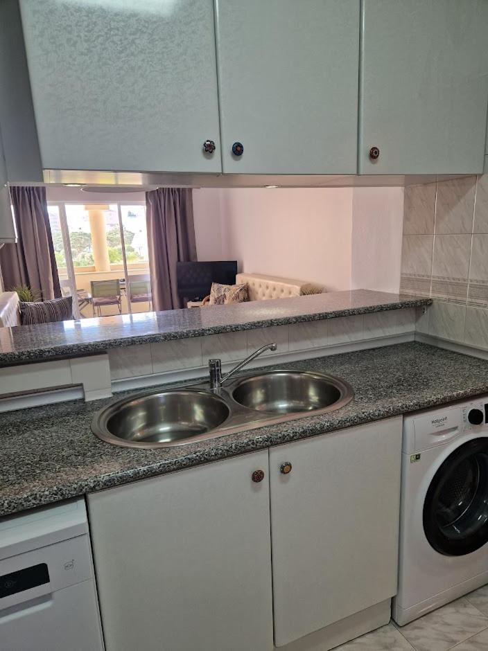 Apartamento T2 Palmeira Gale-Praia Da Gale Guia  Exteriör bild