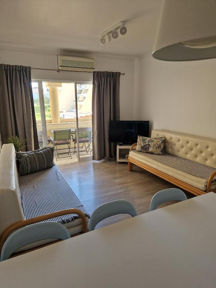 Apartamento T2 Palmeira Gale-Praia Da Gale Guia  Exteriör bild