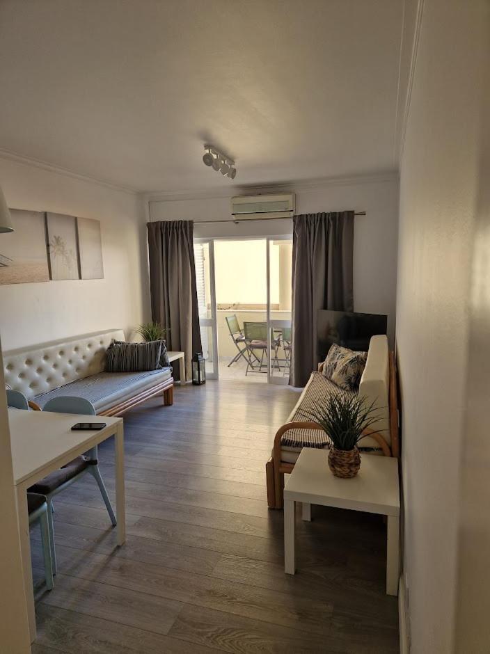 Apartamento T2 Palmeira Gale-Praia Da Gale Guia  Exteriör bild